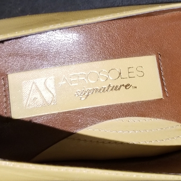 New AEROSOLES SIGNATURE Leather Heels (Size 8B) - Picture 11 of 16